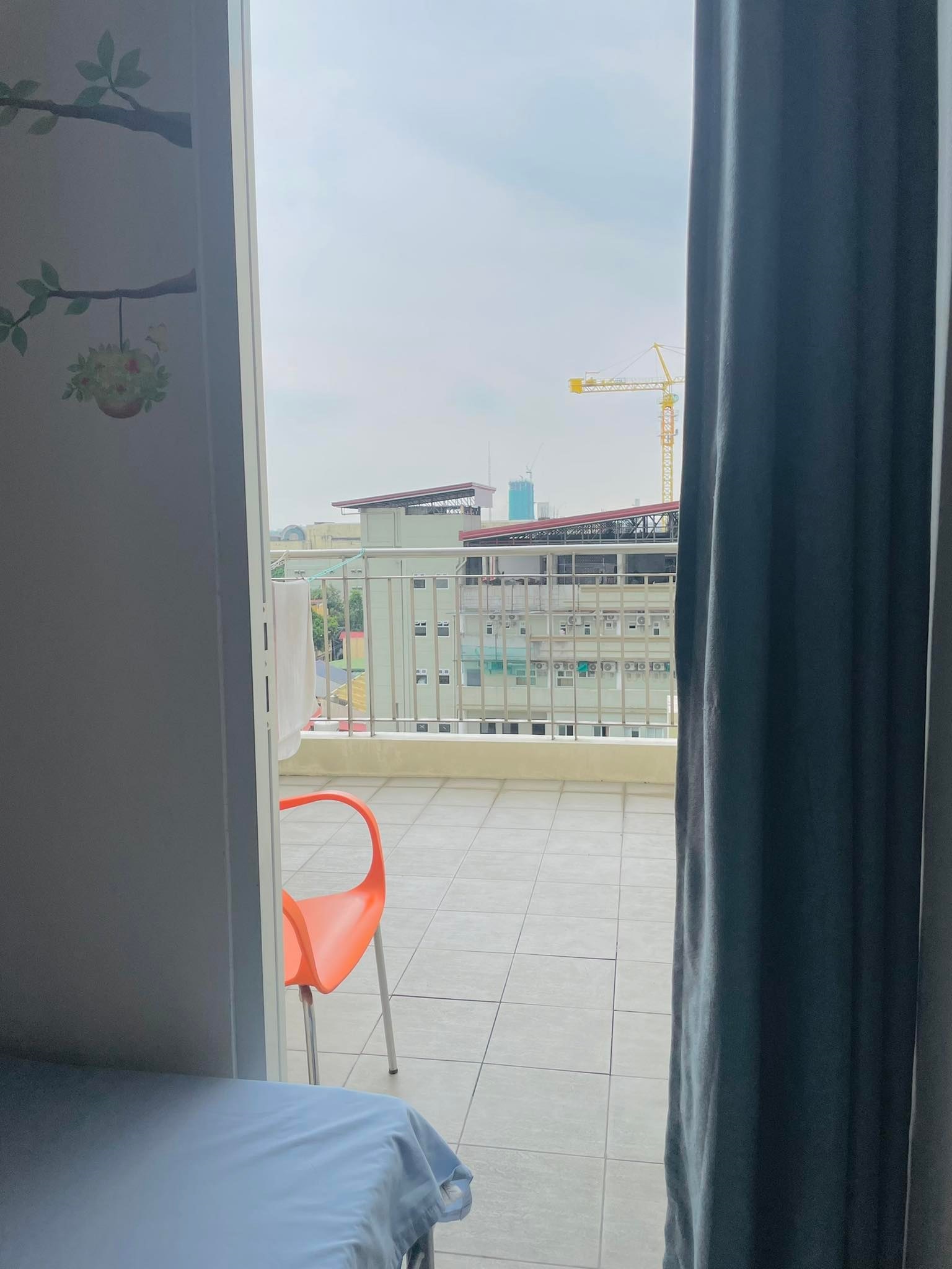 Condo Unit For Sale in Torre Sur, Las Piñas City 3.5M