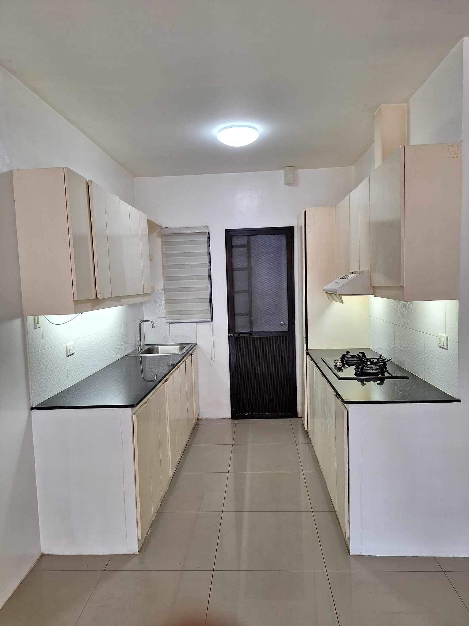 House for Sale in Las Piñas City 7.5M