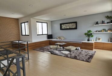 Best location townhouse with 2-car garage in Talamban ACROPOLIS