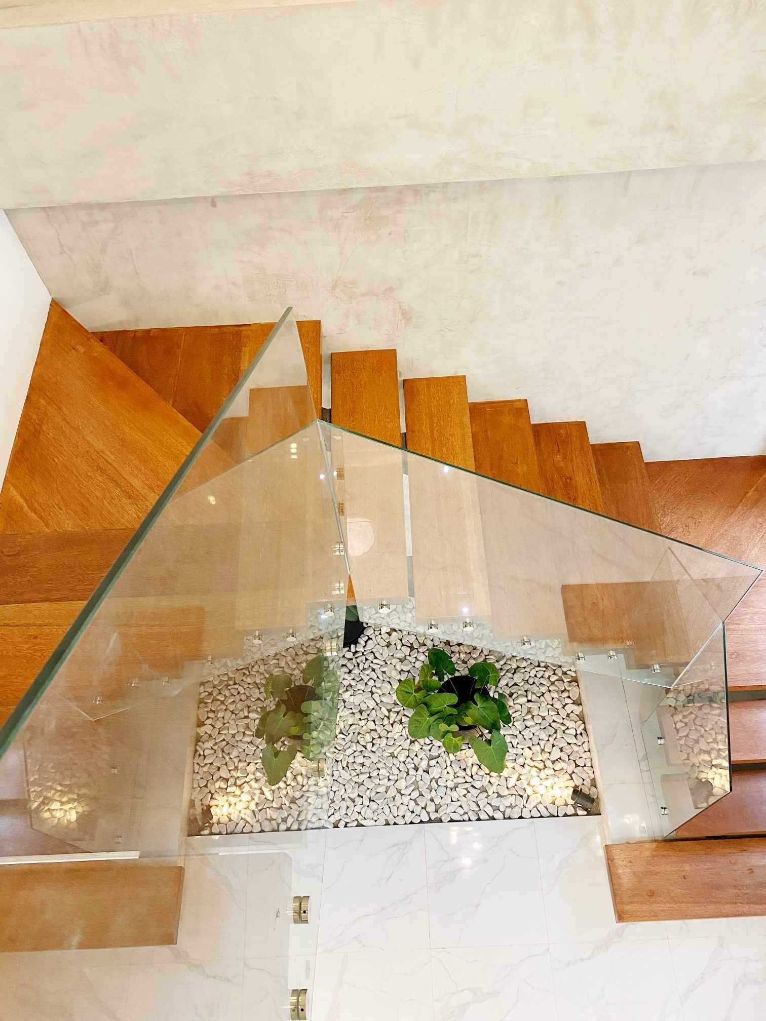 Duplex in BF Resort Village for Sale 13M