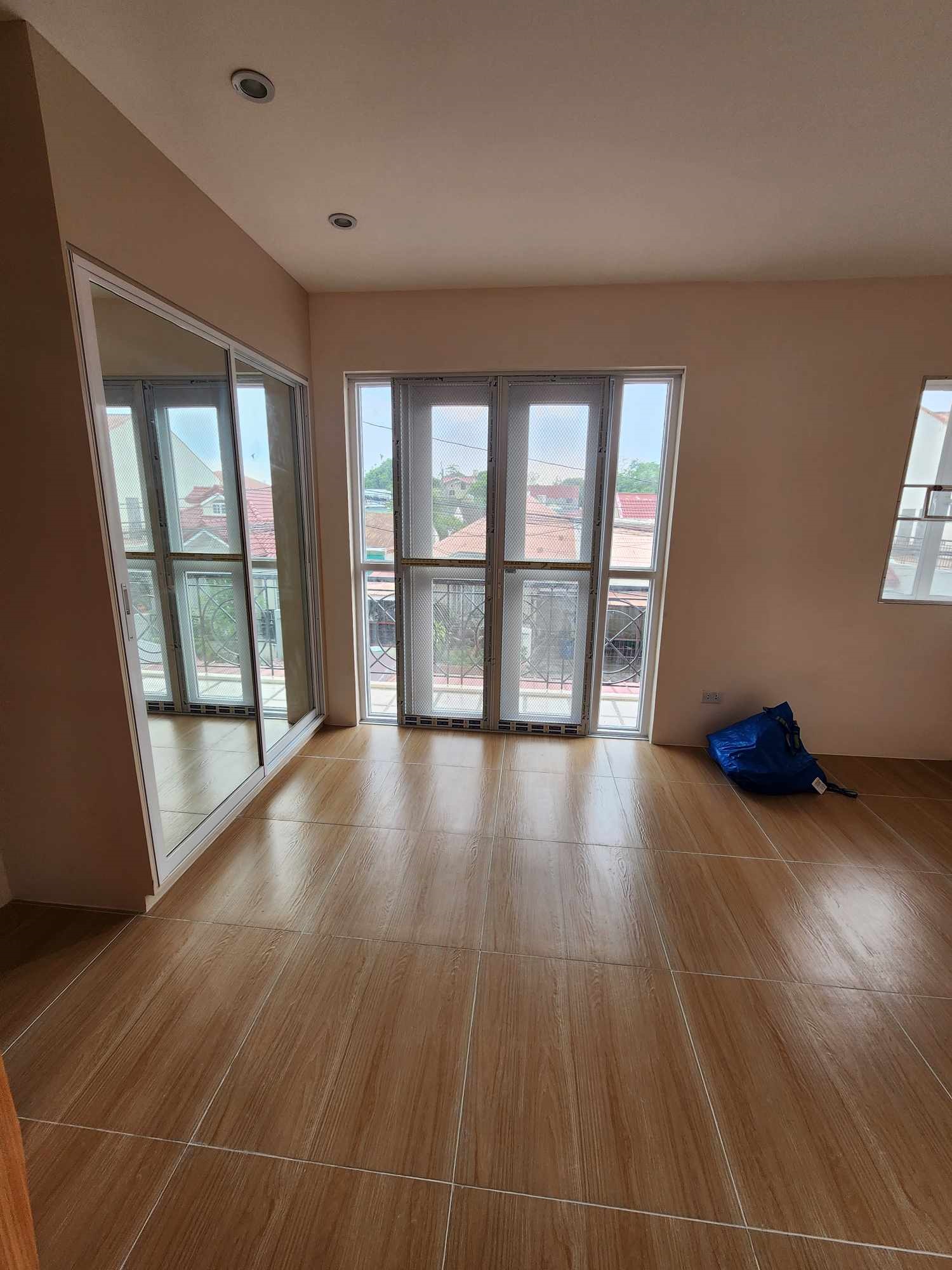 Townhouse for Sale in BF Resort Village 7M