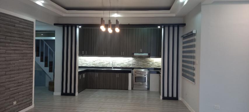 House for Sale in BF Resort Village at 16.8M