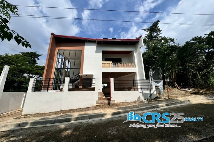 House with Swimming Pool in Greenwoods Executive Village, Pulangbato, Cebu City
