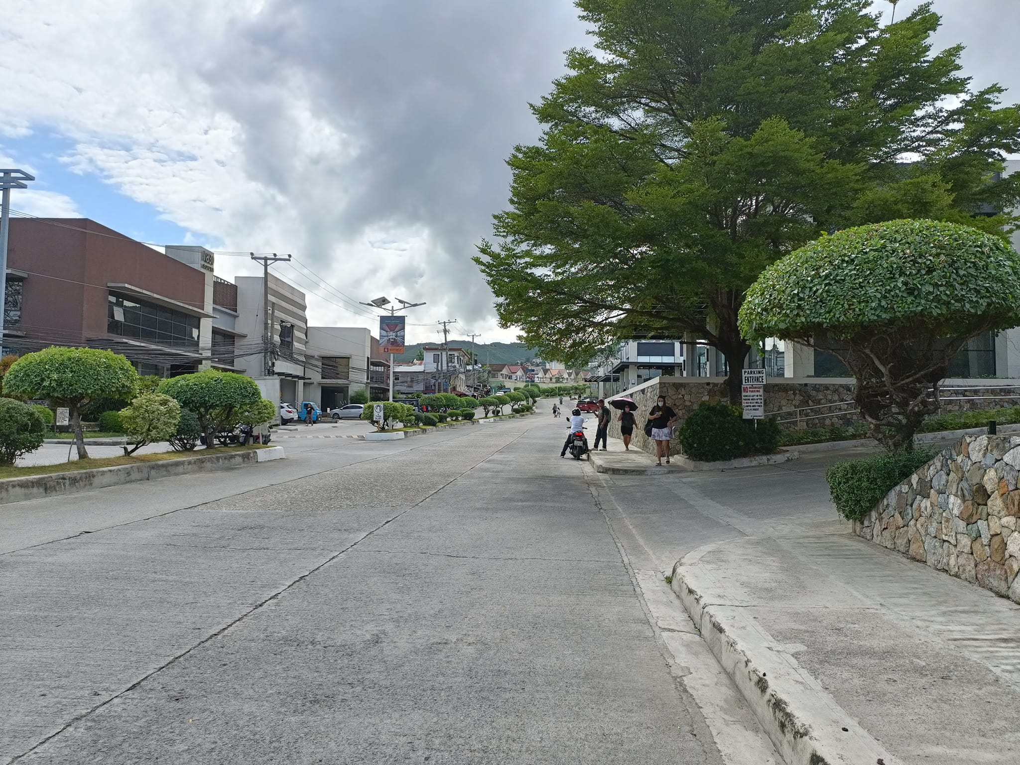 THE ARCENAS ESTATE HOUSE AND LOT -HIGHLANDS RESIDENCES