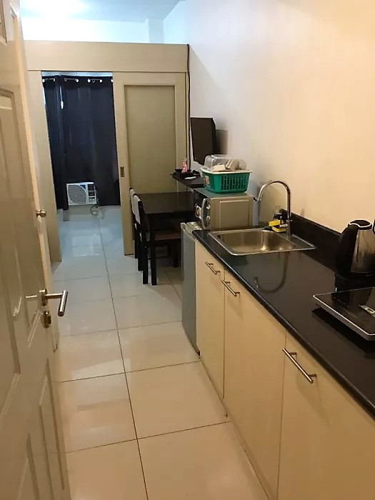 1 Bedroom Condo Unit For Rent – 8th Floor at Berkeley Residences