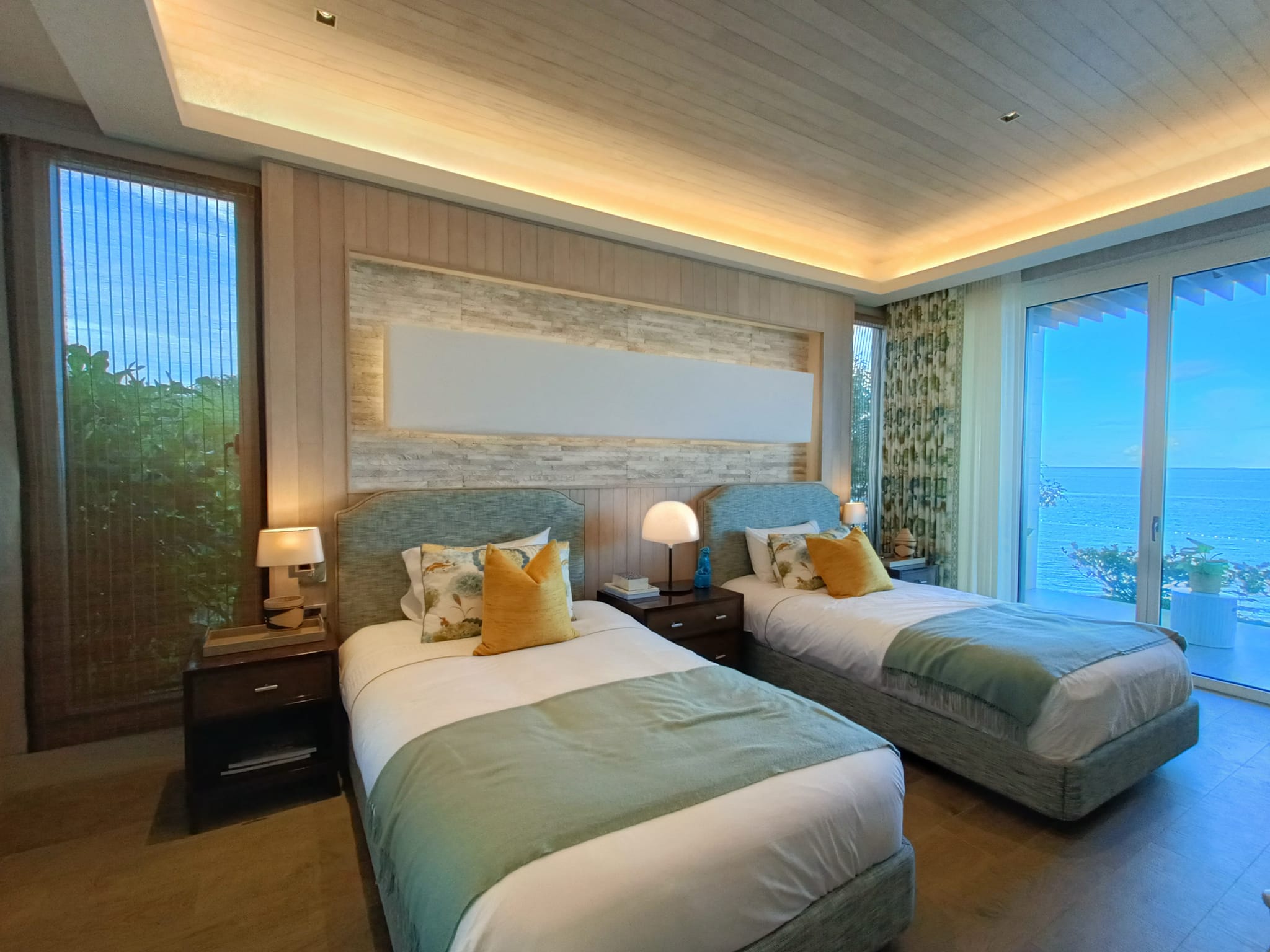 ARUGA MACTAN CEBU BEACHFRONT CONDOMINIUM-1BR
