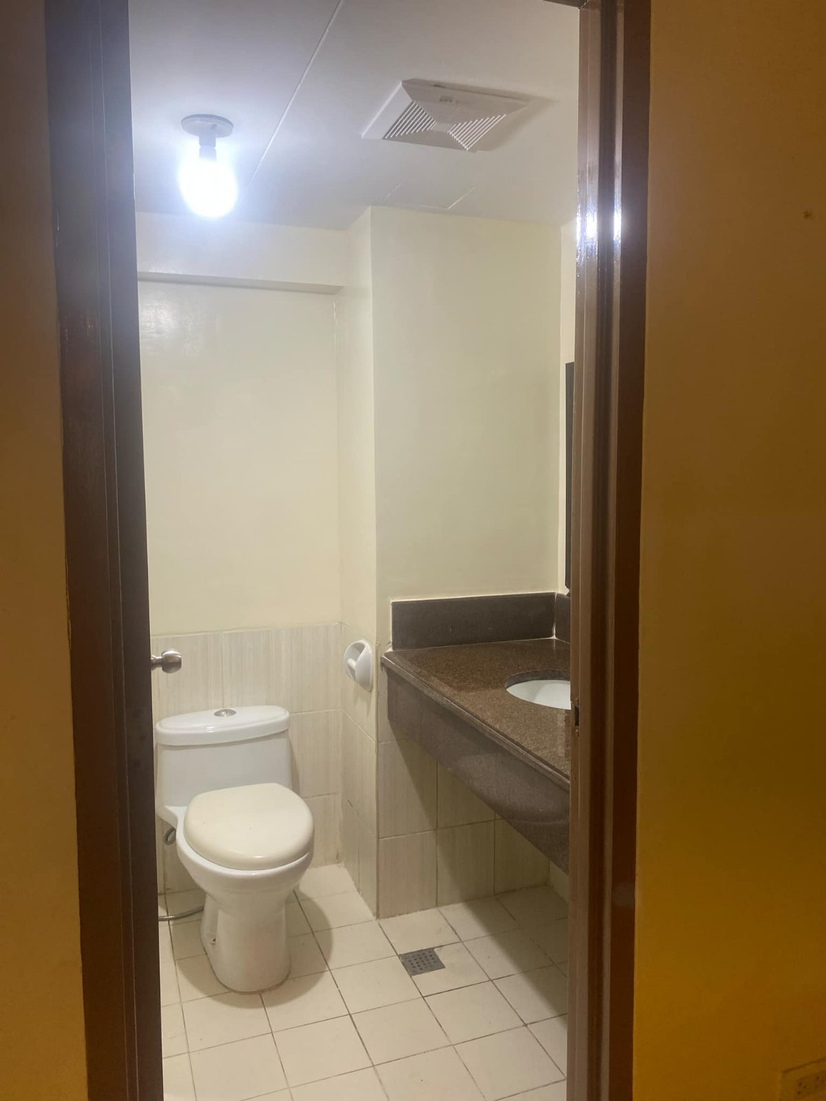Condo Unit for Sale in Ohana Place 4.3M