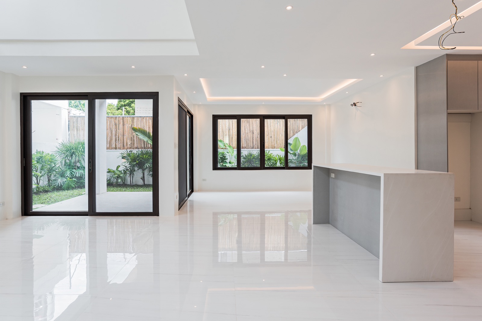 Luxury Living in BF Homes 46M