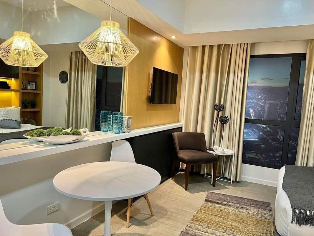 128 NIVEL HILLS OVERLOOKING CONDO CEBU CITY