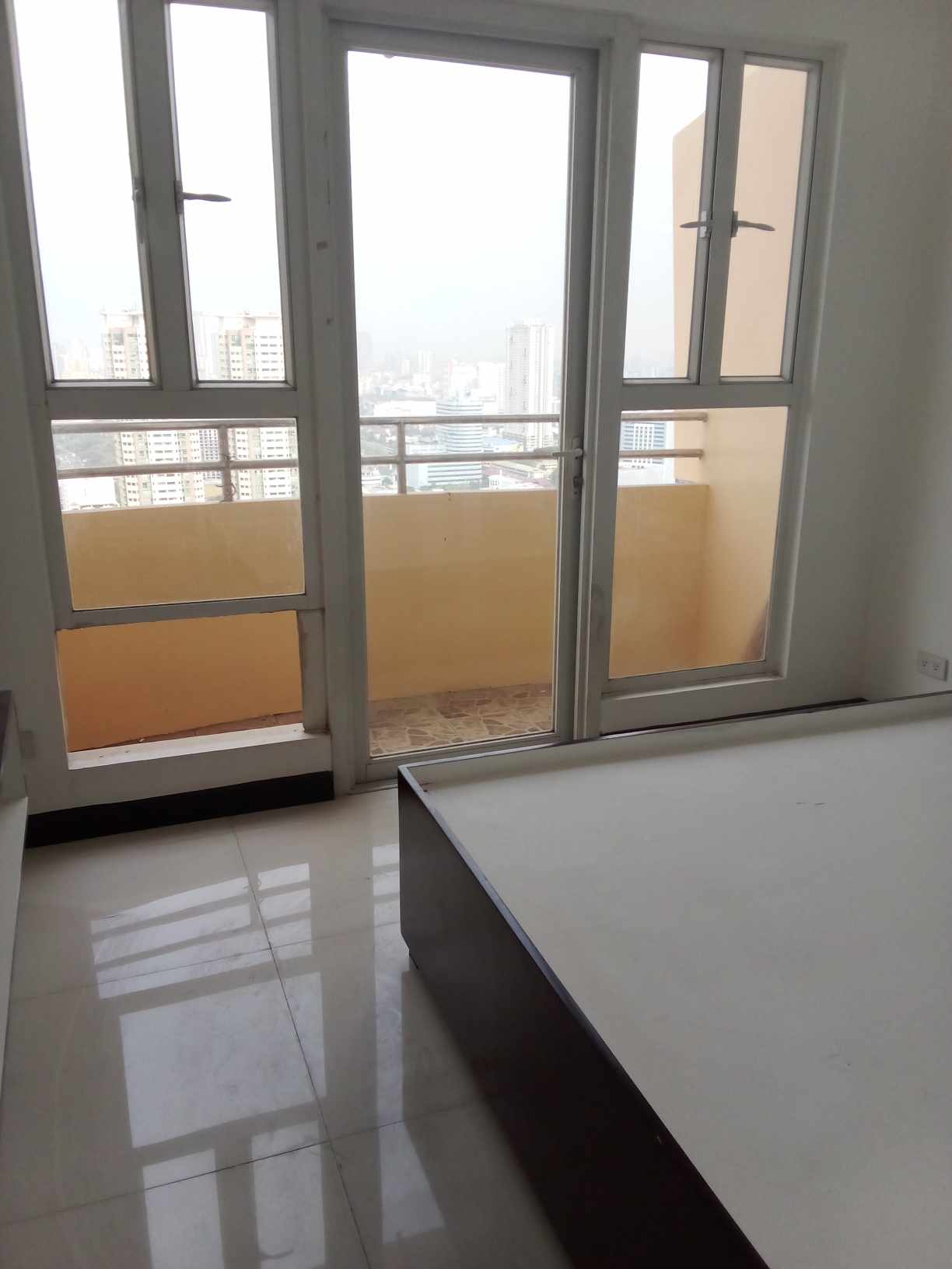 Malate Manila Studio for Sale near Robinsons Manila and UP Manila