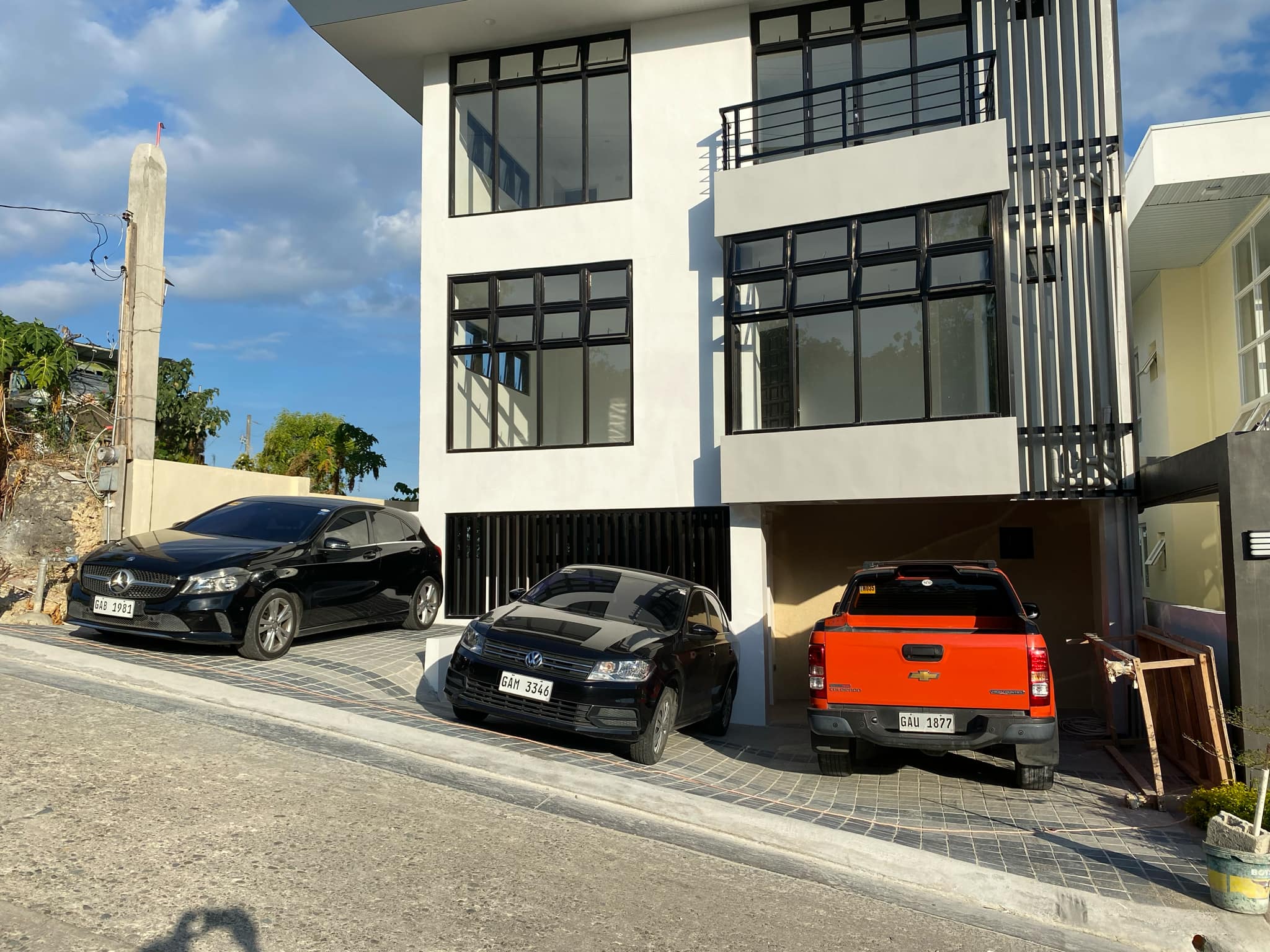 110K Brandnew Overlooking House and Lot with Swimming Pool in Talisay