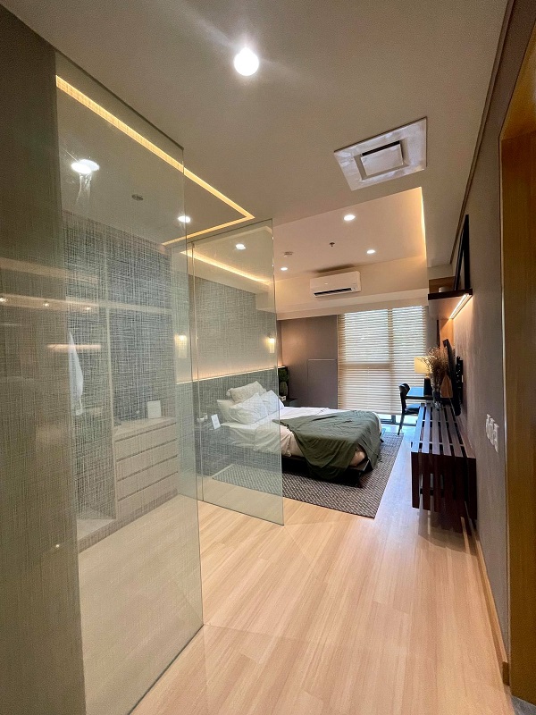 HIGH END 2BR LUCIMA HIGH END CONDO CEBU CITY