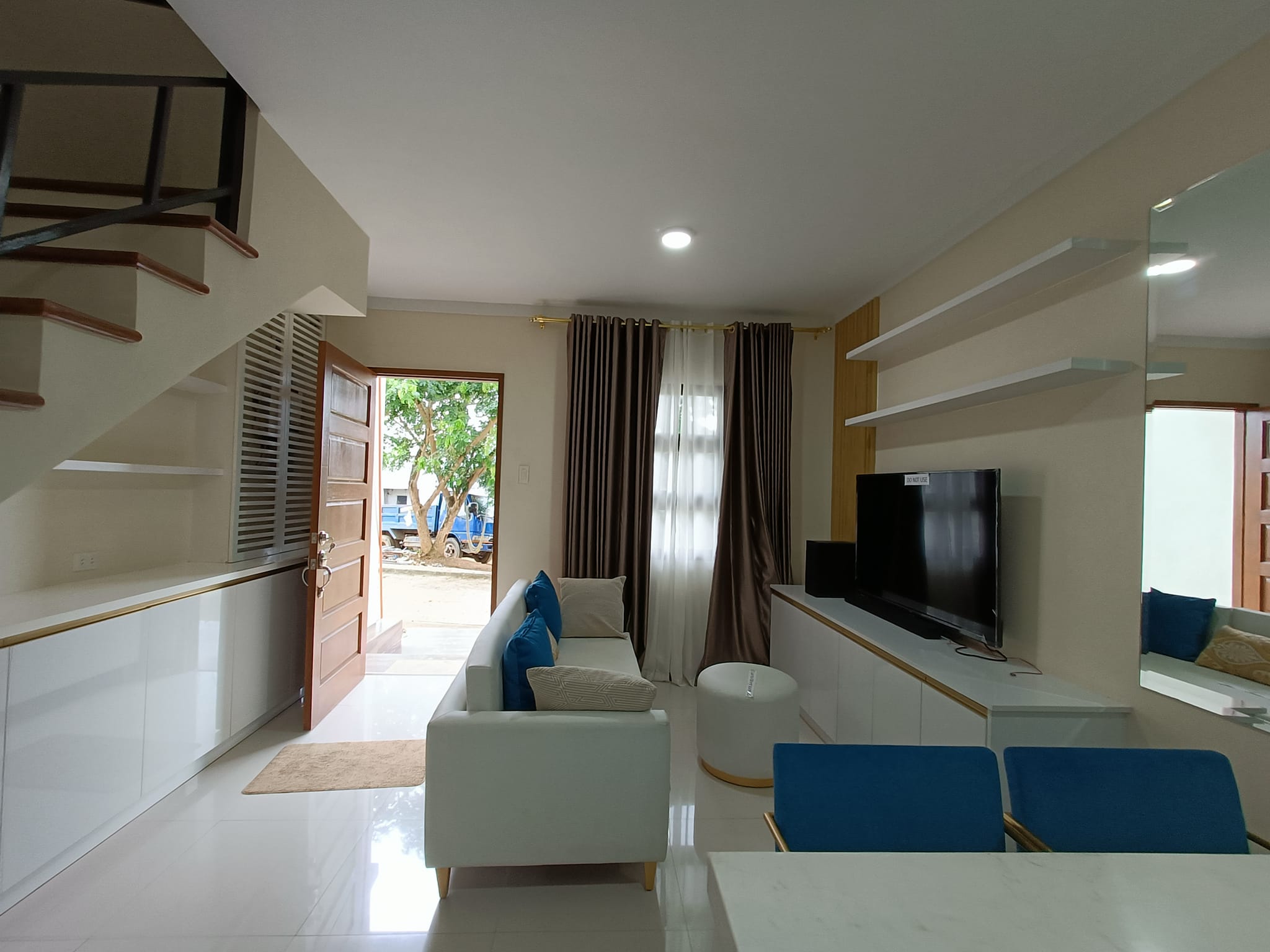 TOWNHOUSE IN TALAMBAN PAG IBIG LOANABLE