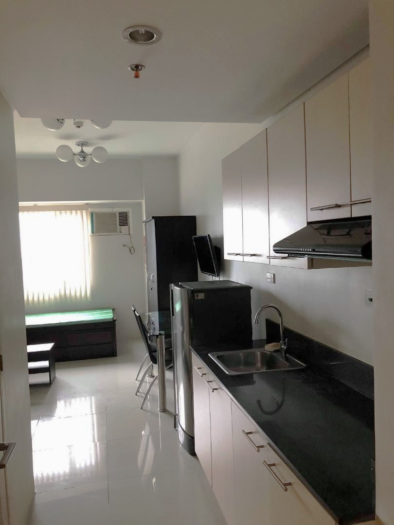 Fully Furnished Studio Unit Condo Unit For Rent – 8th Floor at Blue Residences