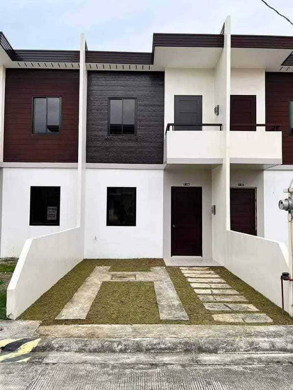 TOWNHOUSE FRONTING MMIS TALAMBAN CEBU CITY, IDEAL FOR RENTAL BUSINESS