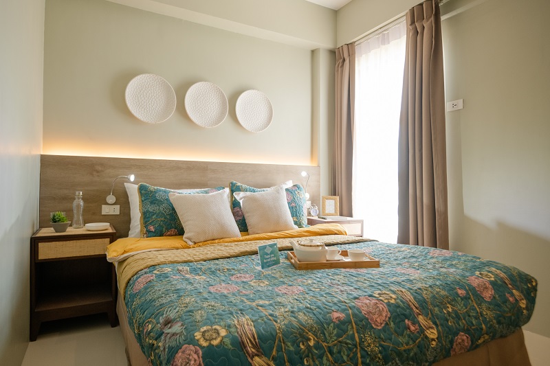 ROYAL OCEANCREST MACTAN CEBU WATERFRONT CONDO