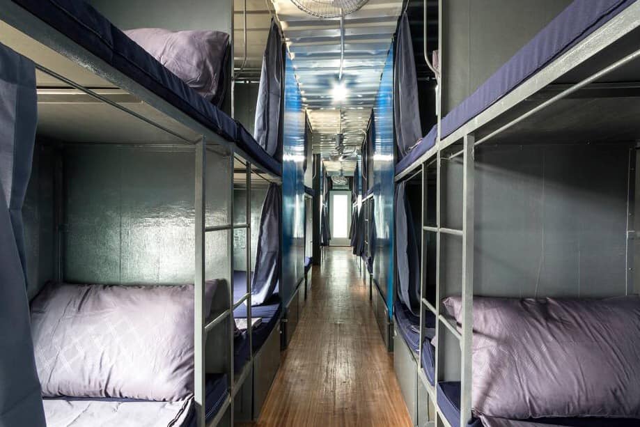 male bedspacer only