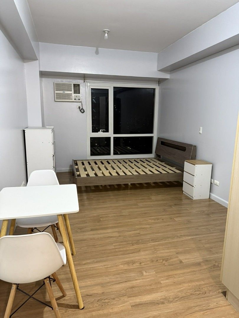 Semi Furnished Studio Condo Unit For Rent – 33rd Floor Tower 3 at Celadon Park