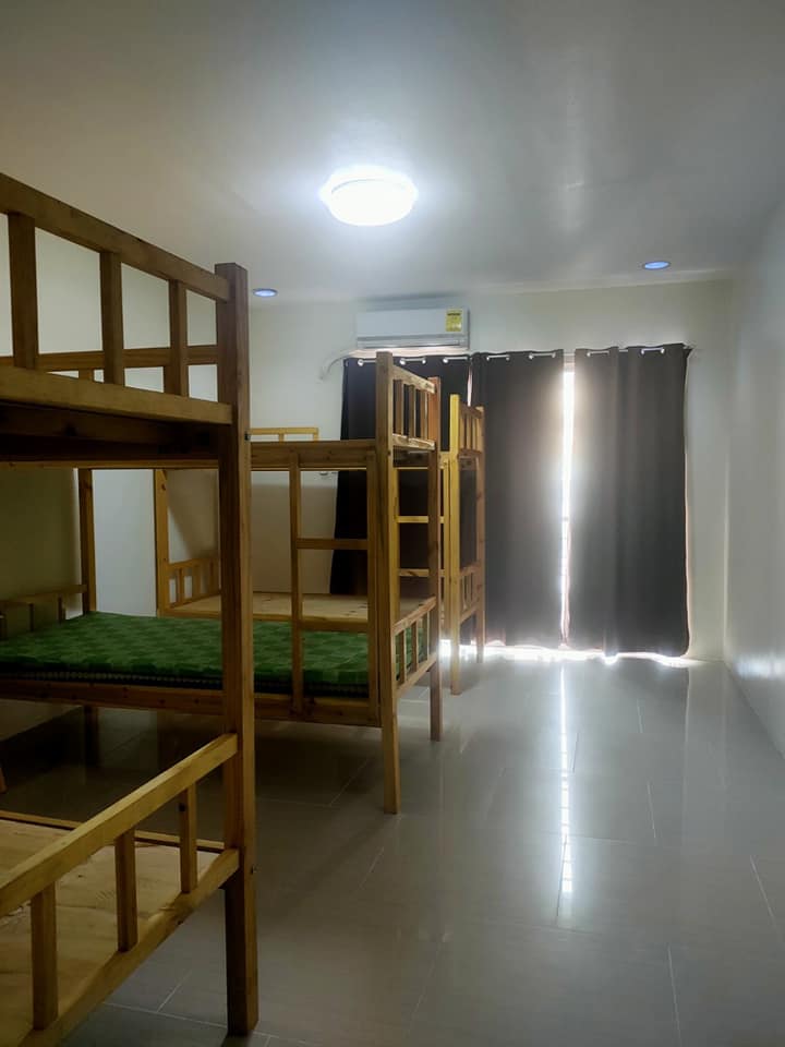 Pasay 3-Storey Townhouse for Rent – Staff House / Office | Near LRT, MRT, MOA, Makati