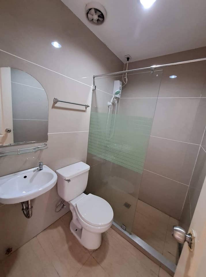 Pasay 3-Storey Townhouse for Rent – Staff House / Office | Near LRT, MRT, MOA, Makati